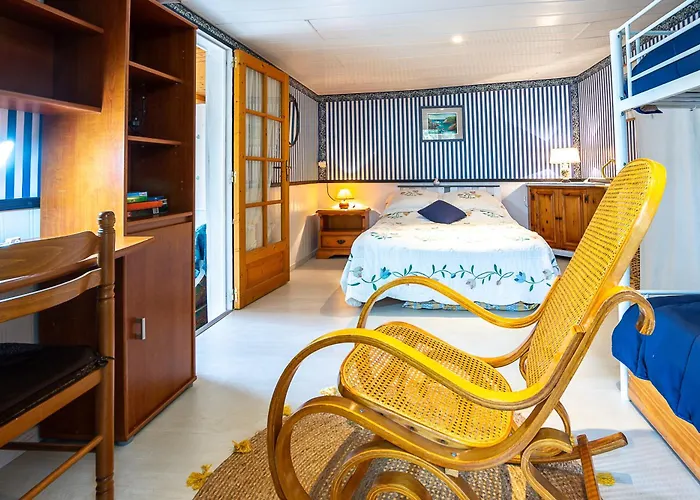 Entre Plages A 2kms Et Foret Holiday home