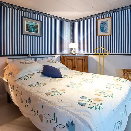 Entre Plages A 2kms Et Foret Holiday home